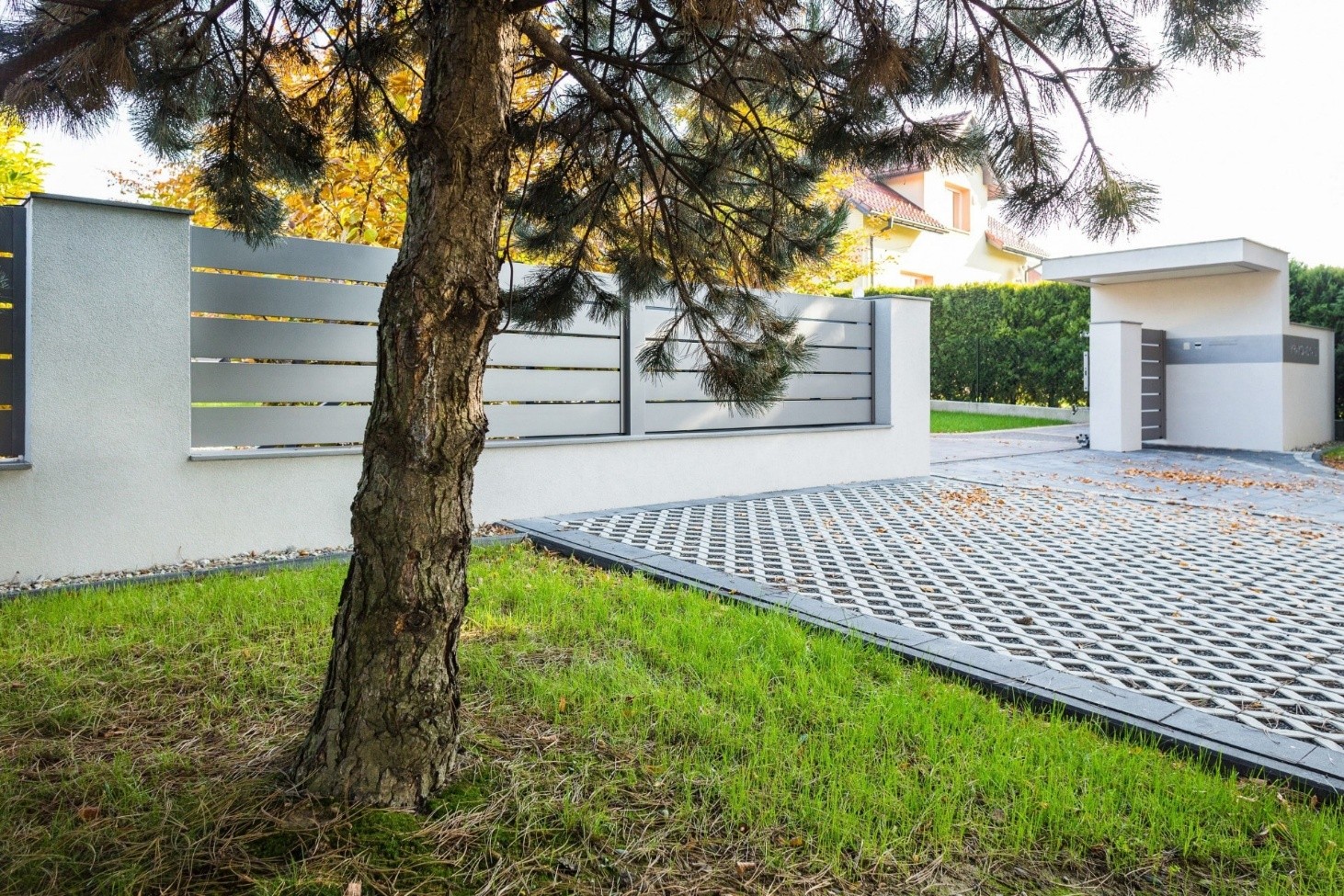 Porți și Garduri din Aluminiu