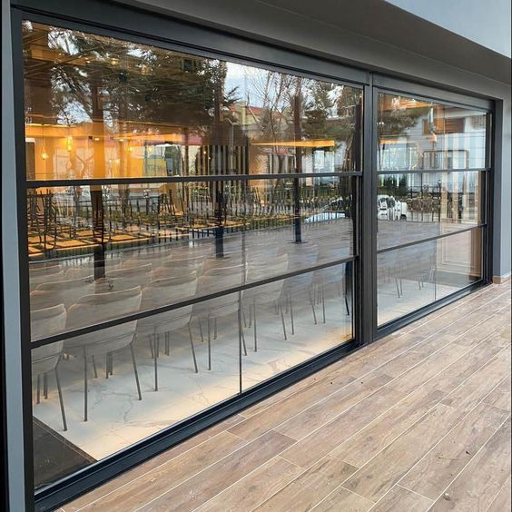 Închidere Ghilotină cu Sticlă Securizată