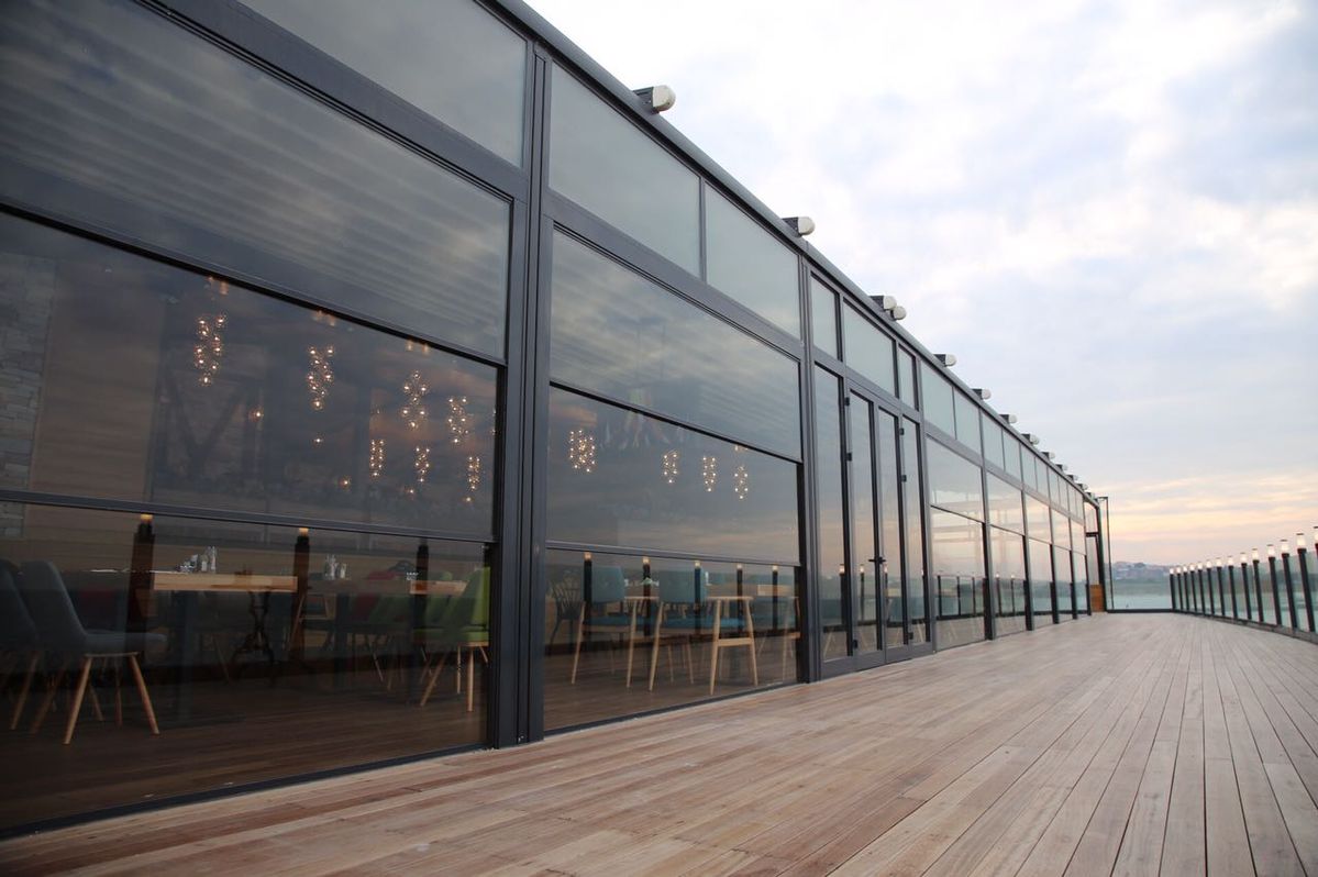 Închidere Ghilotină cu Sticlă Securizată