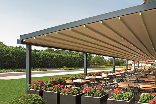 Pergole Retractabile cu Membrană PVC