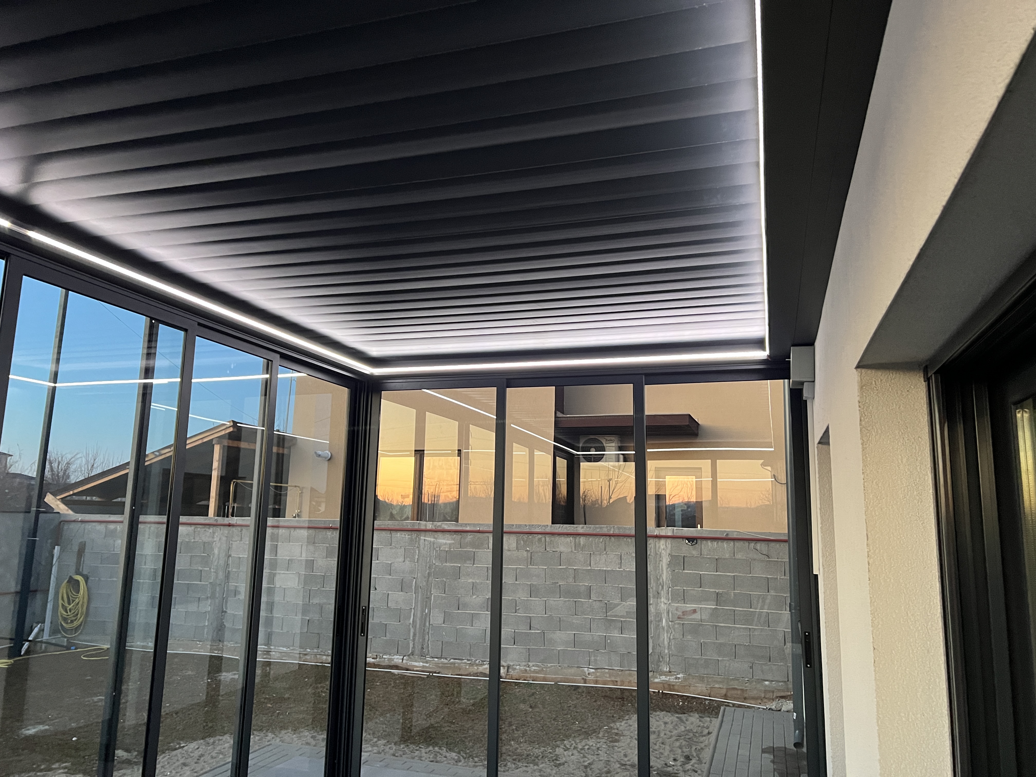 Pergolă bioclimatică 2